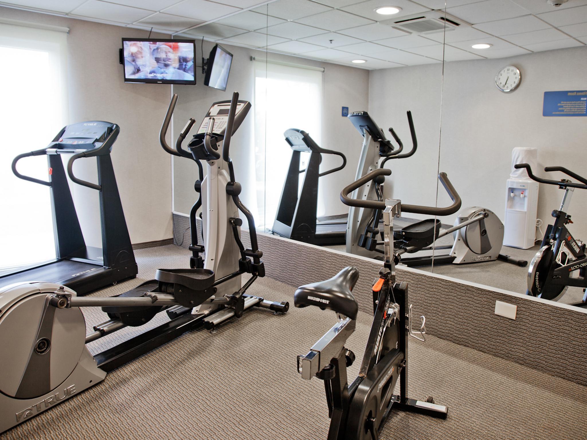 City Express By Marriott Celaya Parque Екстериор снимка