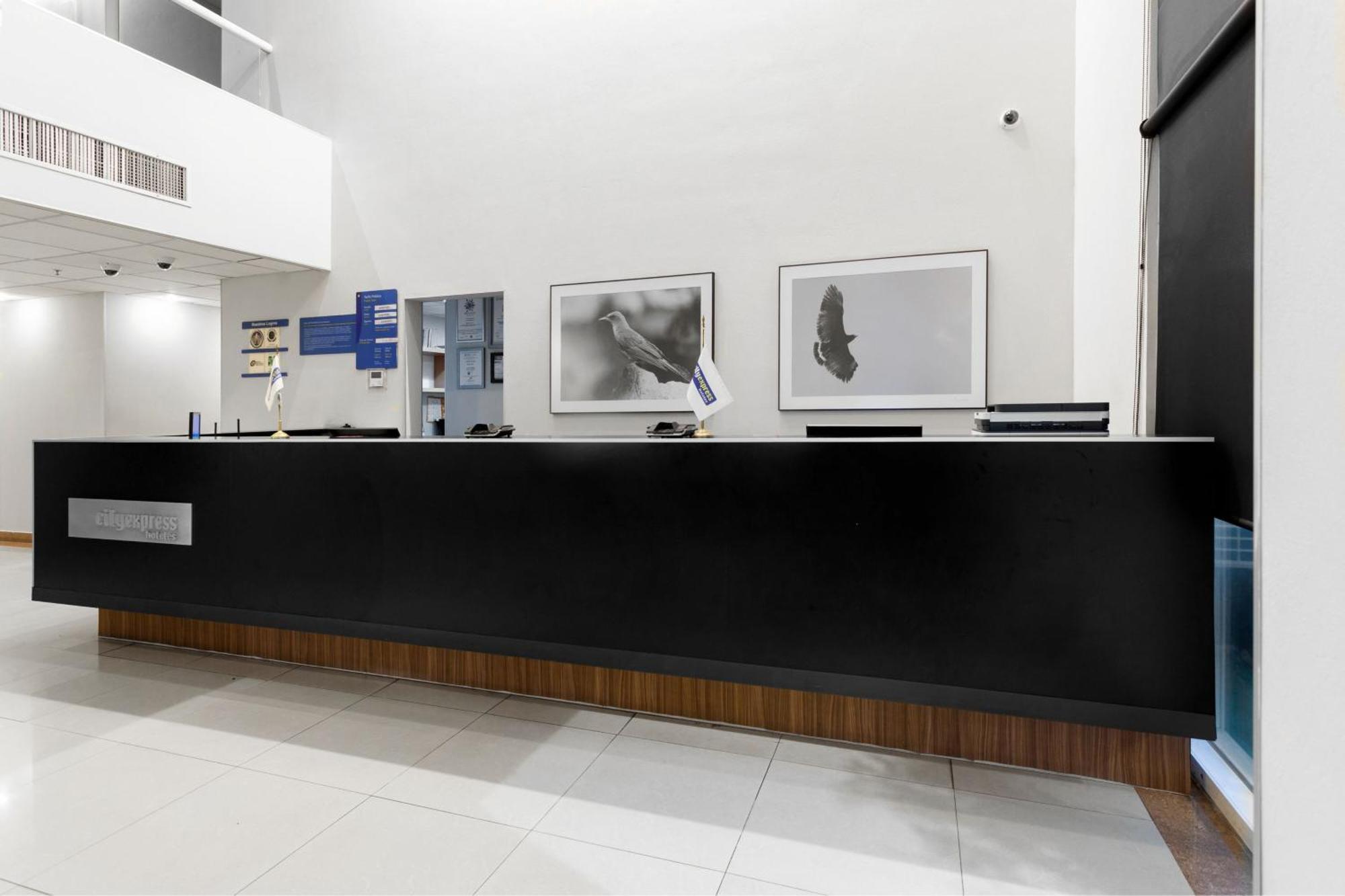 City Express By Marriott Celaya Parque Екстериор снимка